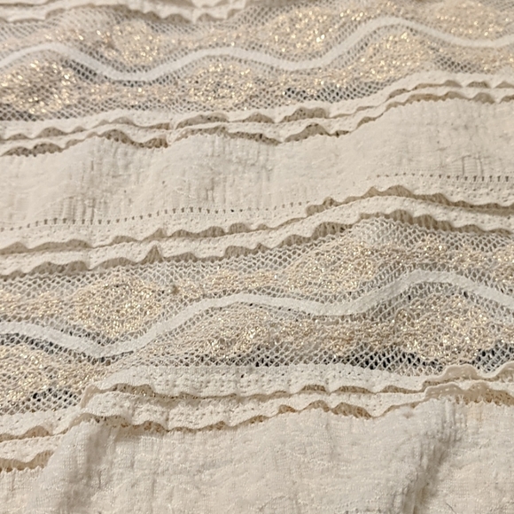 ✨50% OFF✨ Urban Outfitters gold and ivory lace tank top - Picture 2 of 6